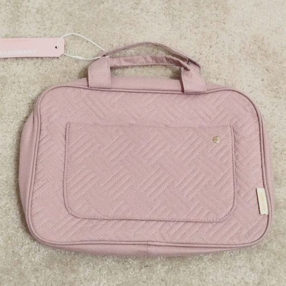 Pink Hanging Toiletry Bag NWOT - Picture 2 of 7